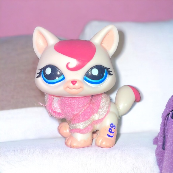 littlest pet shop # 1679 pink mauve purple kitty cat kitten walking & blue eyes - Picture 1 of 7